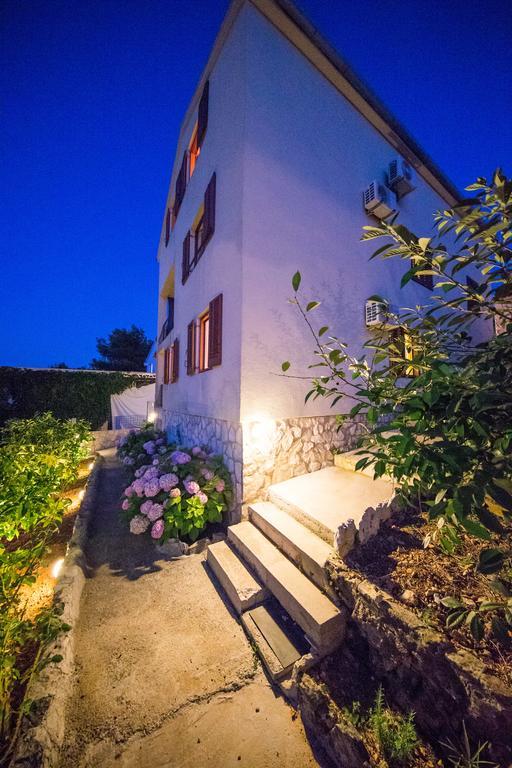 Apartments Pol Murvu Vis Bagian luar foto