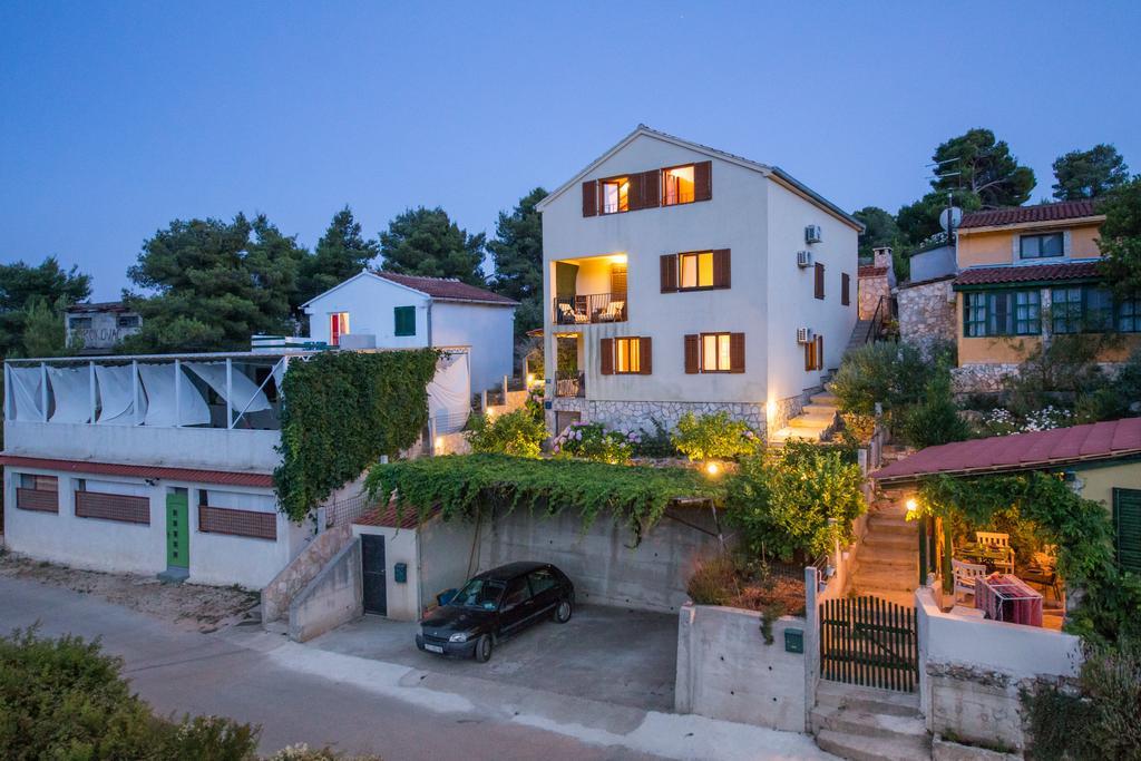 Apartments Pol Murvu Vis Bagian luar foto