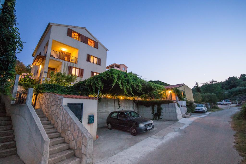 Apartments Pol Murvu Vis Bagian luar foto