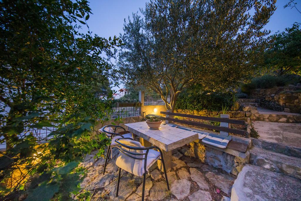 Apartments Pol Murvu Vis Bagian luar foto