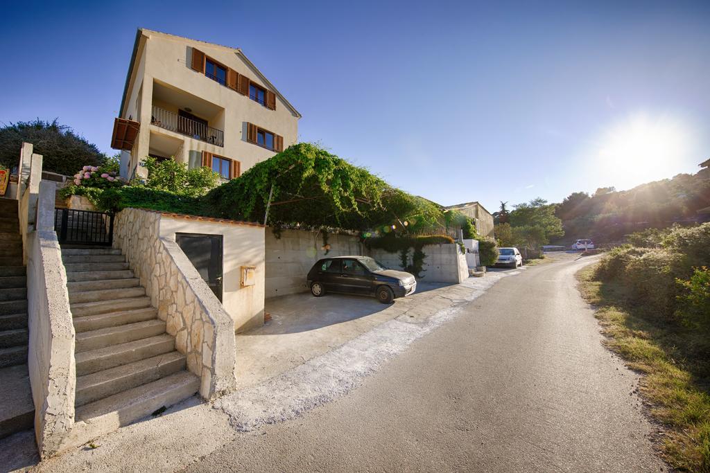 Apartments Pol Murvu Vis Bagian luar foto