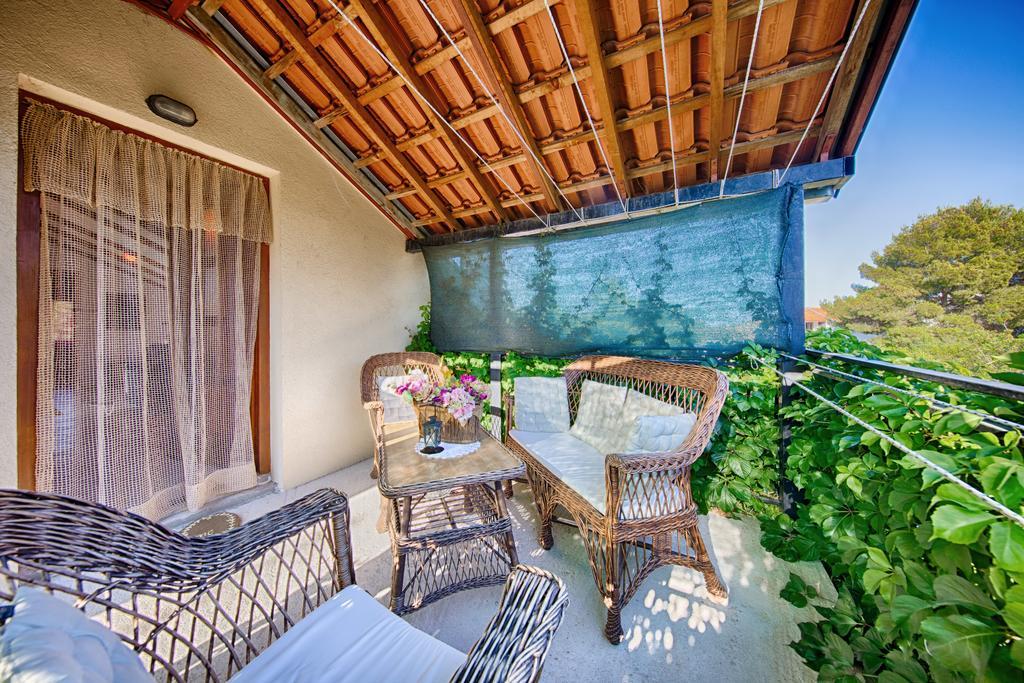 Apartments Pol Murvu Vis Bagian luar foto