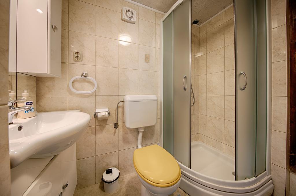 Apartments Pol Murvu Vis Bagian luar foto