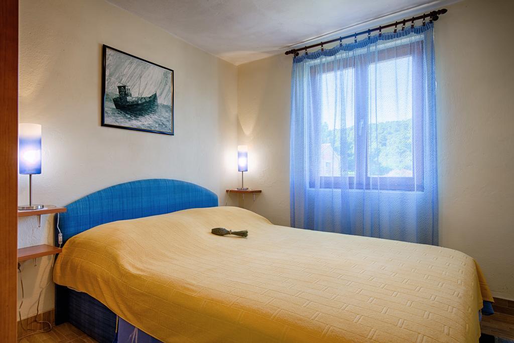 Apartments Pol Murvu Vis Bagian luar foto