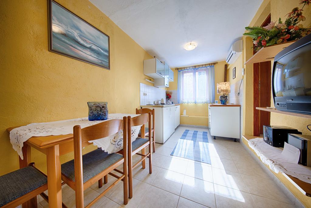 Apartments Pol Murvu Vis Bagian luar foto